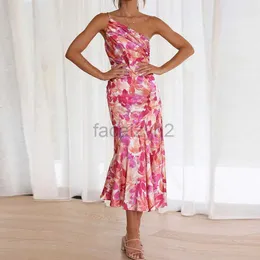 Sukienki zwykłe sukienka projektantka 2024 Summer Nowy nadruk kobiet seksowna po przekątnej szyi jedno ramię wąsła dopasowana sukienka do paska sukienki o rozmiarach