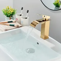 Rubinetti del lavandino da bagno 1pc rubinetto a cascata dorata 304 acciaio inossidabile e accessori per acqua fredda cucina