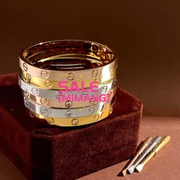 Designer -Patres Armreifenschrauben Armband 18K Gold eingelegt mit Diamanten Iove Nagel voller Sterne Einfach und modisch vier Diamant sechs zehn mu3w