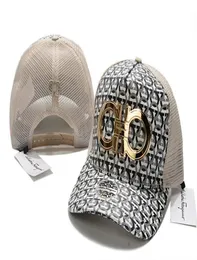 Säljer Barrel Hat Letters Sleek Metal Designer Baseball Cap High Quality Classic Luxury Men039s och Women039S TravelIn4516044