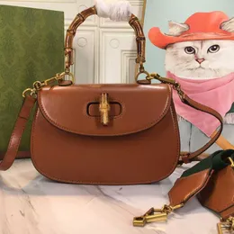 Designer Slub Handbag MICHAEL KADAR 675797 Classic Solid Color Shoulder Retro Mini Crossbody Bag Womens Temperament Bag