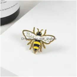 Pimler broşlar karikatür sarı arı emaye sevimli tür böcek yaka ceket şapkalı çanta aksesuarları erkekler için mücevher hediyesi kadınlar diler