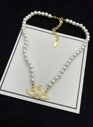 Модные бренды дизайнер подвесной ожерелья буква чокеры женщины украшения металлическое жемчужное ожерелье Cjeweler Viviane Westwood для женщины -цепи 1189