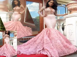 2K17 Sexy Black Girl Prom Dress Pailletten Perlen Langarmes durch Abendkleid charmante rosa Blumenkapelle Zug Satin Eve3159476