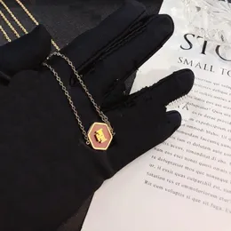 Дизайнер -дизайнерский ожерелье для подвесного ожерелья 925 серебристого ожерелья для цепочки ежедневно носить кусочек украшения для дневного стиля
