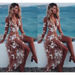 Sexy boho sera v collo 3/4 maniche lunghe Appliques floreale tulle abbronzatura bianca spiaggia per la spiaggia del pavimento da donna illusione illusione abiti 0509