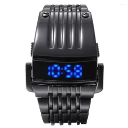 Titta på band Fashion Electronic Blue LED Display Wide Rostly Steel Band Men Digital Wrist Gift