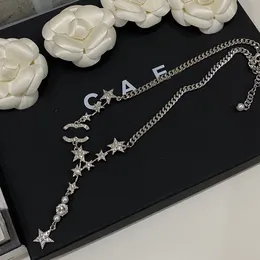 Boutique 18K Silberschild Halskette Marke Designer modisch sternförmiges Design Halskette Hochwertige Diamantschmuck Charming Girl Halskette Box