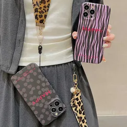 Casos de telefone celular Korea fofa de onda de onda de leopardo IMD Case para iPhone 15 Pro Max 14 Pro 13 Pro Max 12 colar Strap cordão Cordão macio J240509