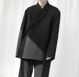 Stile Yamamoto Ultra scuro Dark semplice Simpulla a doppio petto irregolare Personalità asimmetrica Camera giacca Men039 Suit Blazers3321126