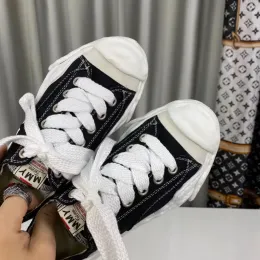 Maison Mihara Yasuhiro Mmy Ayakkabı Hank Düşük Top Daireler Sneakers Unisex Tuval Train-Up Trim Toe Womens Erkekler Lüks Tasarımcılar Ayakkabı Kauçuk Kap Fabrika Ayakkabıları