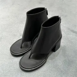 Sandalen 2024 Designer Flip Flops Frauen Gladiator Chunky High Heel -Kleid Pumps Sommer Short Stiefel Punkstil Zapatos Mujer