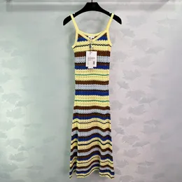 Женское платье разноцветное полосатое вязаное платье