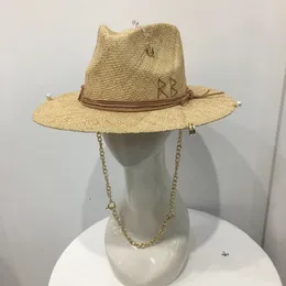 Raffia Sunhat bietet im Sommer 240429 eine kostenlose Lieferung für Frauen mit Ketten und Stiften an