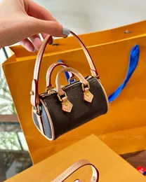 Tasarımcı Kolye Çantalar Crossbody Çantalar Nano Aksesuarları Kadın Moda Tavaları Süper Mini Çanta Kulaklık Çantası Yastık Çantası Çocuklar ve Bebekler