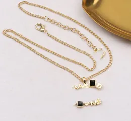 Złoty srebrny 2-kloor designer wisiorki c-liter wisiorek 18K Gold Splated Metal Crystal Naszyjnik Pearl Chains Fashion Women Choker Party Biżuter