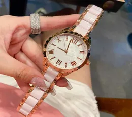 2022 New Watch Fashion Quartz Movement Diamond Watch Waterfof Leichtes beliebtes Mens Ladies Leather Steel Band Hochwertiges WR3543323