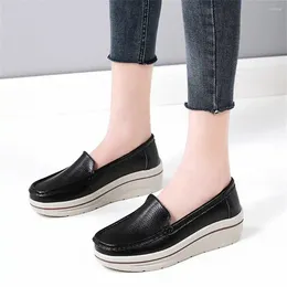 Casual Shoes Number 37 Round Foot Tenis 2024 Vulcanize Women's Red Sneakers Sports Ladies Brand Choes Wholesale Footwear