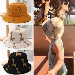 قبعات القبعات الصيفية دلو الطفل قبعة الأولاد والفتيات UV Sunhat Childrens Cotton Giraffe Beach Hat Childrens Outdior Disual Panama Hat evingrens accessories D240525