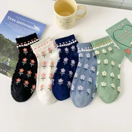 Frauen Socken 5 Paar Kawaii Blumendruck für den Frühling Sommer Low Tube Edge Locken Lady Kurz süße Designer -Marke Sokken Vrouwen