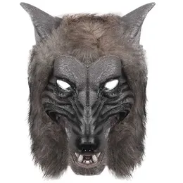 파티 마스크 늑대는 머리에 메이크업 마스크를 착용합니다.