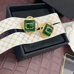 الكلاسيكيات نمط 18K الذهب مطلي بأزياء أزياء الأطباق العلامة التجارية مجوهرات سحر حلقة حلقة Drop Drop Hift Stamps Brass Earrings Family and Friends Gift A174