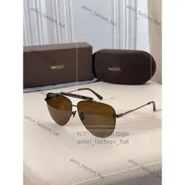 Tom Fords 선글라스 Cassius 안경 대형 마우스 피스 스타일 Tom High End 버전 고급 안경 여성 아세테이트 프레임 현대 우아함 남성 TF 84B3