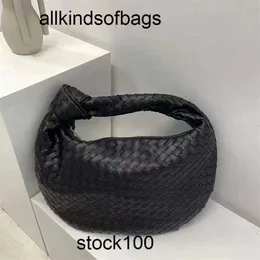 Handvävd väska jodie väska venetabottegs för kvinnor som väver samma stil crossbody underarm hög sinne bankett handhållen cy