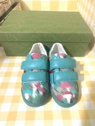 Popüler bebek spor ayakkabılar renkli mantar desen çocuk ayakkabı boyutu 26-35 yüksek kaliteli marka ambalaj kız ayakkabı tasarımcısı erkek ayakkabı 24 mayıs