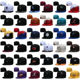 Wszystkie drużyny Sport Snapback Caps Flat Mix Colours Vintage Baseball Regulowane Czapki z szarym kolorem pod brzegi jeden rozmiar zszyta litera
