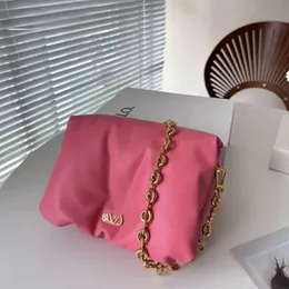 Bolsa Loewew 2024SS Bolsa de designer pão inflável de couro puro loewew sagcur