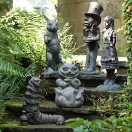 Skulpturer Nya Alice in Wonderland Garden Statue Caterpillar Rabbit Cheshire Cat Sculpture Harts Hantverk inomhus utomhus heminredning gåva