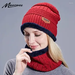 Berretti unisex 2 pezzi Set di cappello invernale e sciarpa per donne uomini teschi a maglia berretti berretti Capiterie femminile più velluto più velluto e cappelli caldi