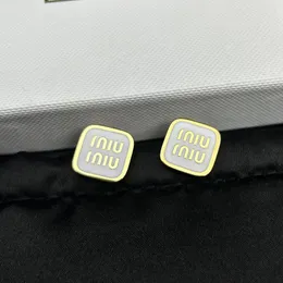 高品質のムイムイスモールスクエアイヤリングmumu同じスタイルの高級デザイナーゴールドイヤリングmu mu mu mu earrings for men and men and