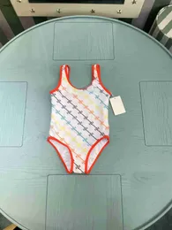 Brand Kids One-Pieces Swimsuit Rainbow Logo Printing Girls Swimwear Tamanho 80-150 cm de verão Bikinis Designer infantil