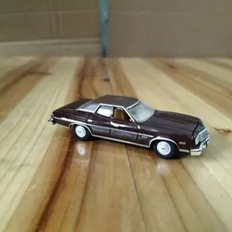 Нерубованный лифт лист 1 64 Scale 1974 Ford Torino Classic Simulation Simulation Car Model Collection Коллекция фанатов дома украшения металлы 240506