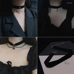 Modekette im koreanischen Stil koreanischer Stil für Frauen Vintage Gothic -Schlangekette mit Mond Anhänger Girl Hals Schmuckzubehör Accessoires