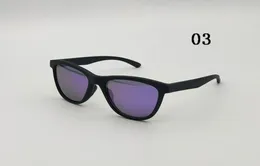 Mondscheinwerfer Frauen Sonnenbrille Sonnenbrille Polarisierte Sonnenbrille TR90 Mattle Schwarze Rahmen Sport Fahren 6 Farben1092653