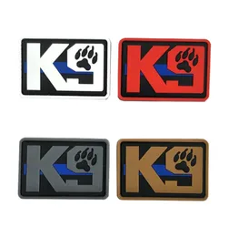 PVC -tygkrok och slingfäste K9 Claw Armband Blue Line Service Dog Badge Chapter Dekorativa klistermärken Mjuka silikon Taktisk P5113285