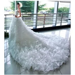 2021 Vintage Strapless Beading Princess Bride Fashion Models Big Fluffy TailL Long Tail Wedding Dress Bridal Gown Real Photos 0509