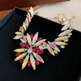 Colares de pingentes colar de strass colorido colar de strass para mulheres estilo ocidental hyperbole nicho de temperamento personalidade jóias de luxo