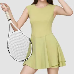 Aktiva klänningar Kvinnor Bekväm axelbandslös tennisklänning med aktivitet veckad nederkant och kortärmad löpande sportkläder Y240508