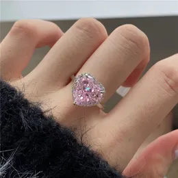 Luxury 12mm Heart Diamond Ring per donna Engagement Wedding 925 Sterling Silver Designer Rings Pink 8A Zirconia Gioielli Donne Eventi formali eventi Friend Hambod Box Dimensioni 6-9