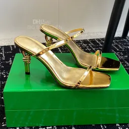 Toppkvalitet Golden Mule tofflor Högklackade sandaler Stiletto klackar Öppna tår kvinnors sko lyxdesigner kvällskor fabrikskor med låda