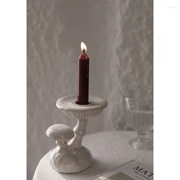 التماثيل الزخرفية Tingke-Retro الفطر على شكل سيراميك Candlestick على الطراز الأوروبي على سطح المكتب الزخرفة الزخرفة الأمريكية
