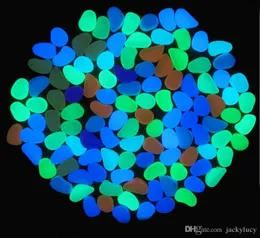 Solar Glow Stone Simulation Lätt lysande Pebble Stone för hemfisk Tankdekor Trädgård Korridordekorationer 6343802
