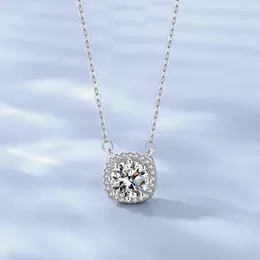 Hängen Stylish 925 Sterling Silver Necklace Women's Sugar Light Luxury Moissanite CollarBone Chain Valentine's Day Gift