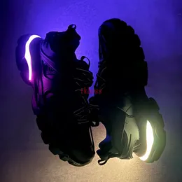 Lüks tasarımcı ayakkabılar led 3.0 erkek kadın elbise ayakkabı spor ayakkabı led tracks trainçler sıradan ayakkabı üçlü 3 koşucu spor ayakkabı boyutu 35-45