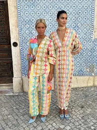 Conjuntos de calças impressas de contraste elegantes para mulheres 2 peças chiques de manga longa de peito comprido em conjuntos de lady praia 240510