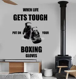 Citações de boxe Vinil Auto -adesivos de parede decoração de casa quando a vida fica difícil, coloque suas luvas de boxe exclusivas 4850595